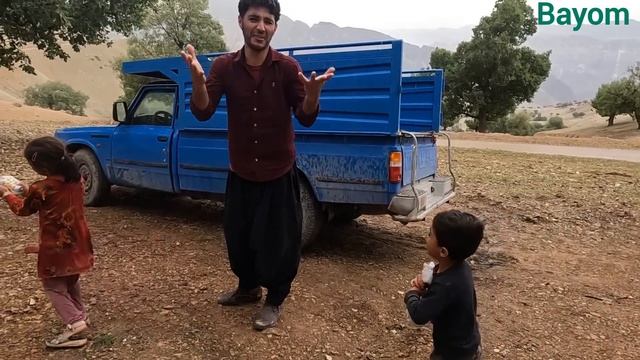 A severe flood that terrifies a nomadic family⛈️⛈️👨👩👦👦
