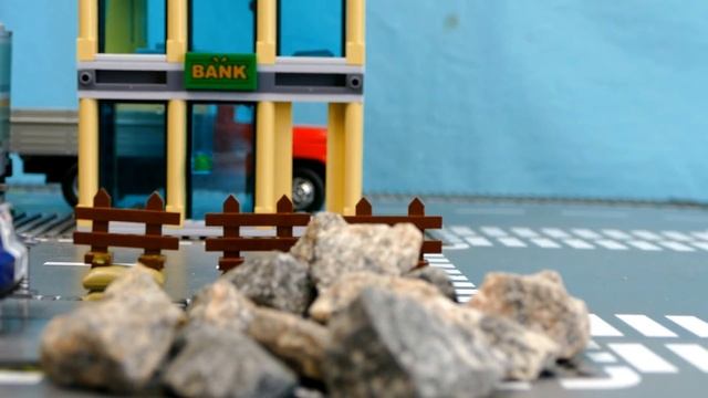 Эвакуатор помогает пассажирскому транспорту и полицейской машине 581-590 Серии Мир Машинок смотреть онлайн