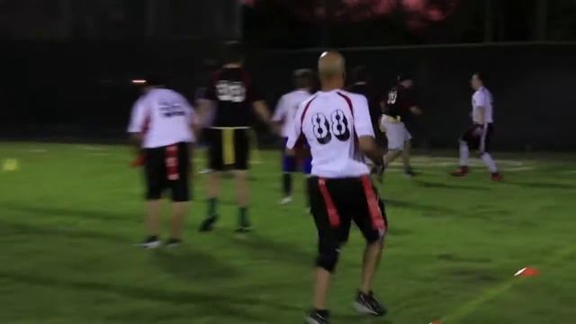 Flag Football 03202014 Black Mamba vs Pythons Devin throws TD pass to Jon Gorfine (one-handed catch смотреть онлайн