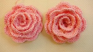 ✿Как связать розочку крючком. Объемные цветы для украшения *crochet flowers for beginners Урок 75