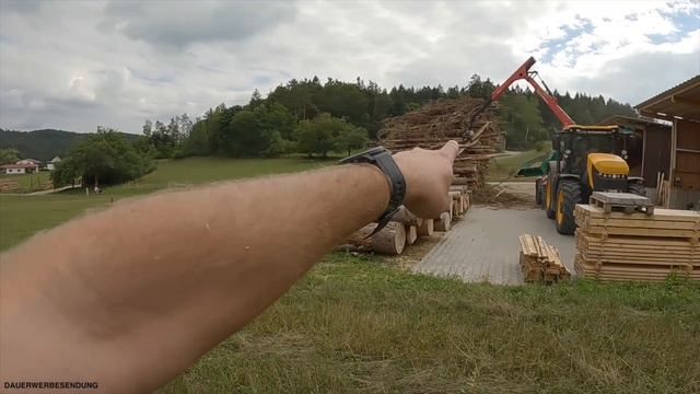 VLOG#67: Hackschnitzel mit JCB 8330 Fastrac + Jenz HEM583 смотреть онлайн
