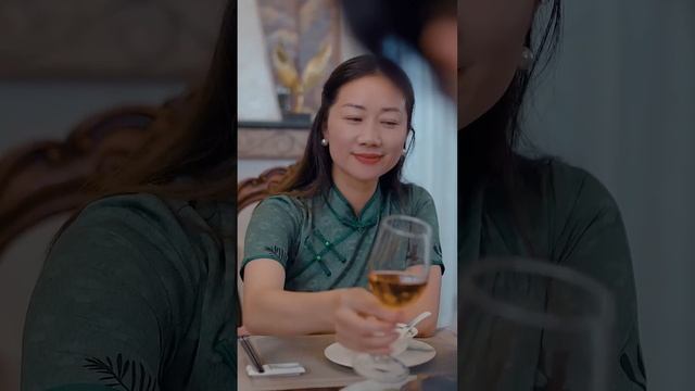 【王彥鑫💕翟一瑩】女孩第一次相親摸霸總腹肌定終身，一大早起來發現草莓印害羞得連門都不敢出，事后她竟被撩得意犹未尽❤️全集#短剧 #霸总 #drama #最火短剧推荐 #短剧全集