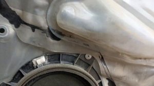 Замена штатной акустики Toyota Auris на более качественную, снятие дверной карты .