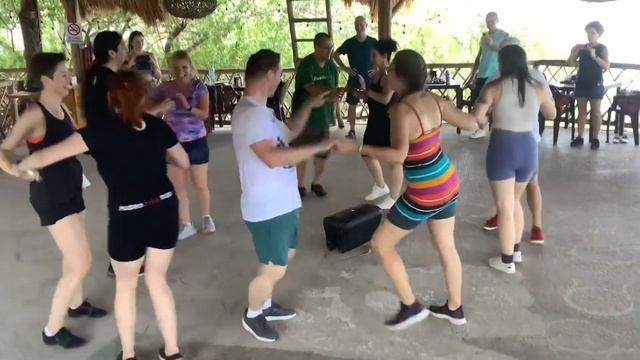 Drámian y Nina - Engaños Workshop - Rueda Vacation 2024. смотреть онлайн