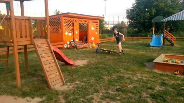 Попал в голову смотреть онлайн