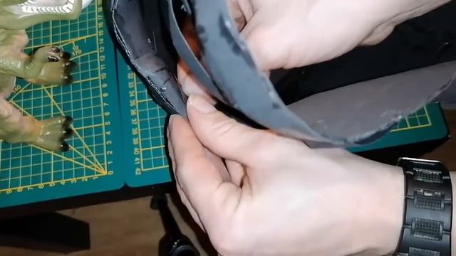 Черный шлем