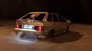 РАЗДВОЕННЫЙ ВЫХЛОП НА ВАЗ 2114!