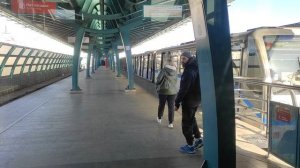 Русичи на станции метро Бунинская аллея