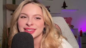 Максимальная чувствительность к звукам языка АСМР, минимальная речь, поцелуи и движения пальчиков