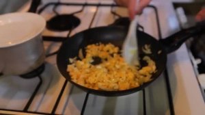 Жаренный рис с яйцом .
