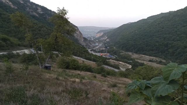 Крепость в дагестане которое туристы мечтают. путешествие в дагестане. пеший туризм смотреть онлайн