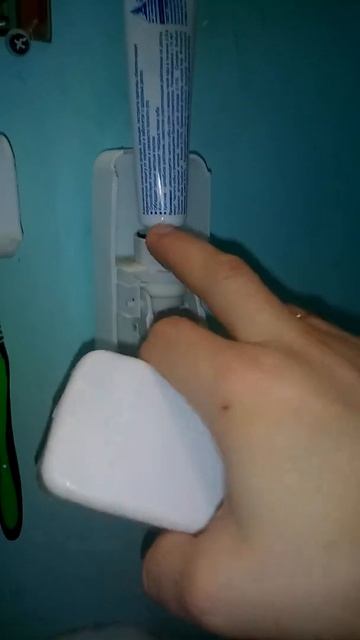 дозатор зубной пасты смотреть онлайн