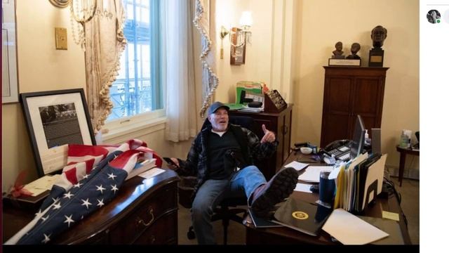 СЕГОДНЯ в США протестующие ворвались в Капитолий | OlpopCast 2021 смотреть онлайн