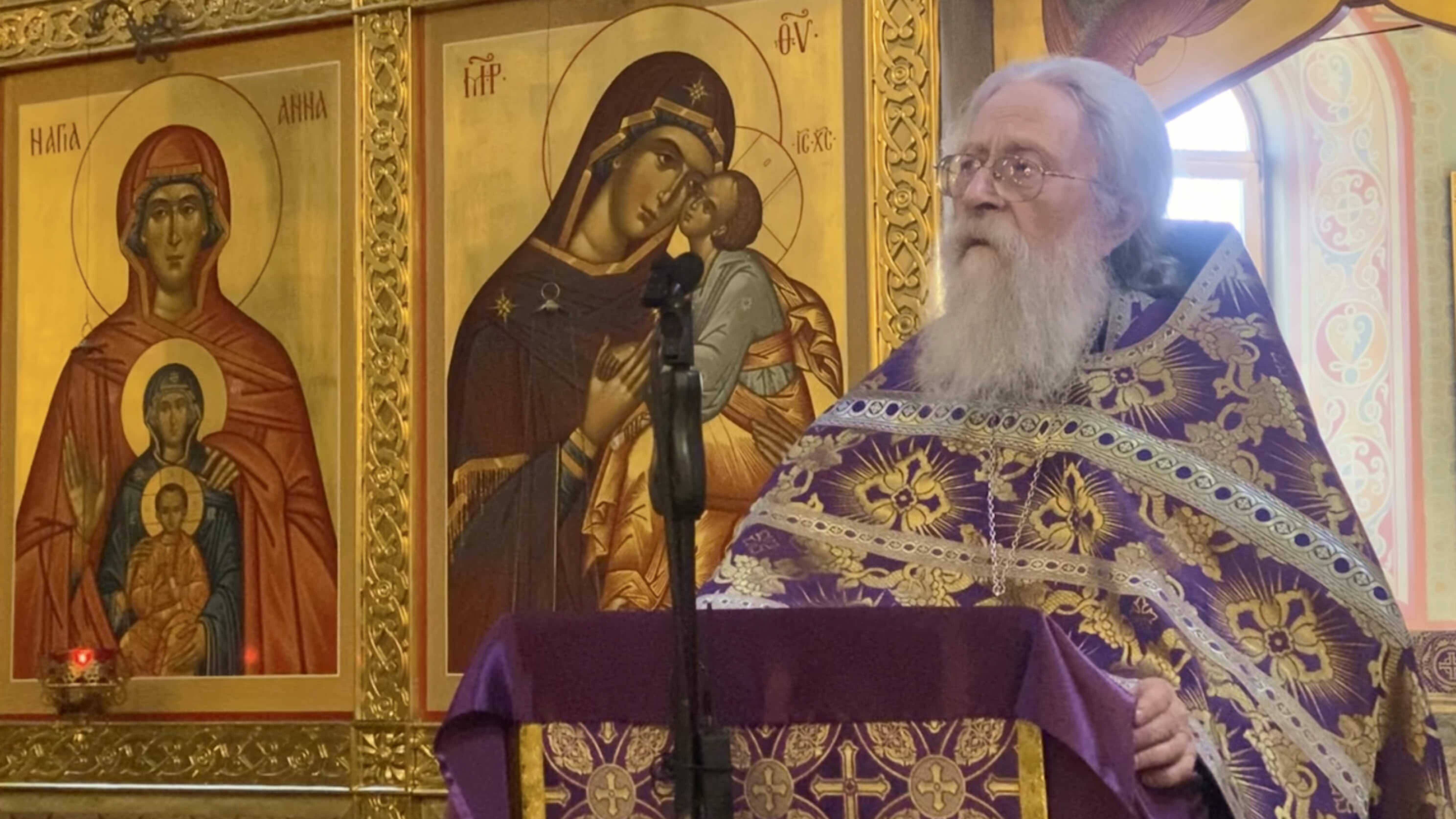 Трижды промолчал «..яко овча на заколение ведеся, и безгласен яко агнец..». Неделя Крестопоклонная смотреть онлайн