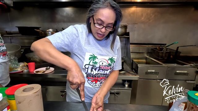 Authentic Trini Curry Duck, Doubles, Chow And more смотреть онлайн