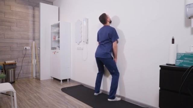 Одно простое упражнение для позвоночника, полезное всем, кто много сидит.