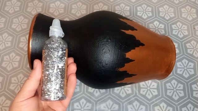 I am decorating an old vase in a new way. смотреть онлайн