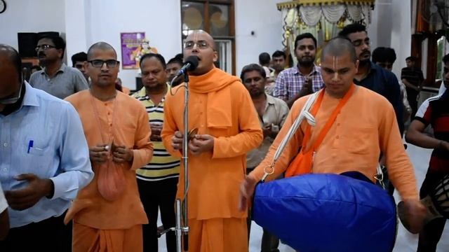 Gaur Aarti Kirtan at ISKCON Ghaziabad by Adi Karta Pr смотреть онлайн