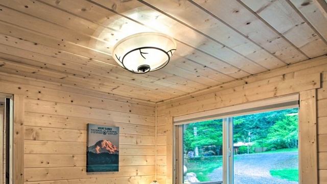 Cozy Waterside Chalet By Mt Rainier National Park | Lovely Tiny House смотреть онлайн