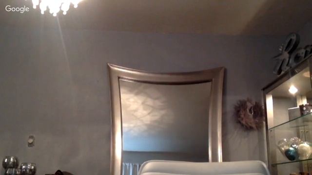 Chatting and Looking at New Makeup смотреть онлайн