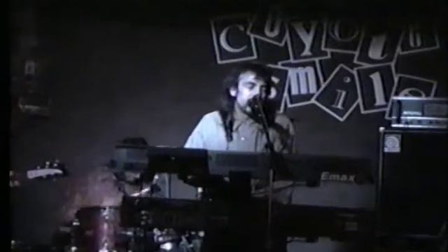 Coyote Smile - I Won't Cry (live 1992) смотреть онлайн