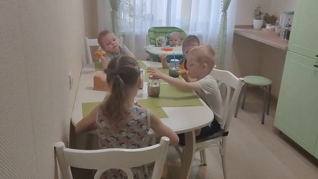 Наше утро. Завтрак. Быстрая уборка кухни.