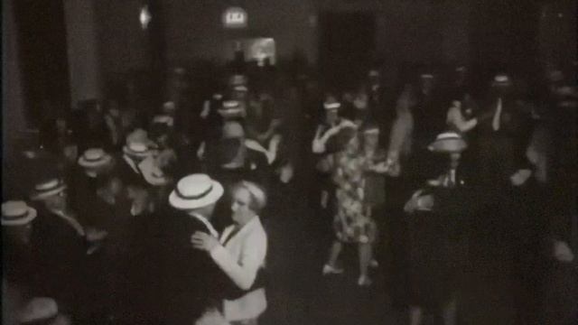 The Royal Philharmonic Orchestra - Hooked On Classics (Official Video) HD