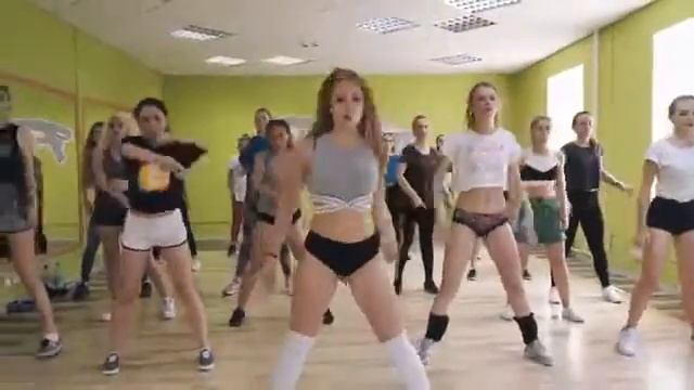 ТВЕРК ВИДЕО | Skrillex & Rick Ross-Purple lamborghini смотреть онлайн