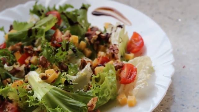 3 ЛЕГКИХ ЛЕТНИХ САЛАТА для полезного УЖИНА совместно с Little Lily★ Простые рецепты Olya Pins смотреть онлайн