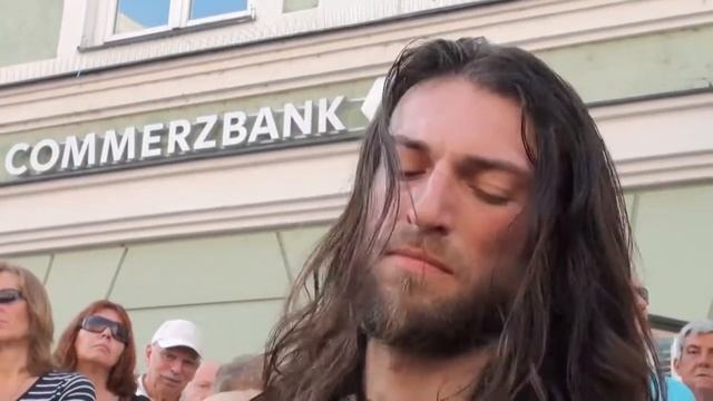 Estas Tonne - The Song of the Golden Dragon (Stadtspektakel Landshut, 2011) смотреть онлайн