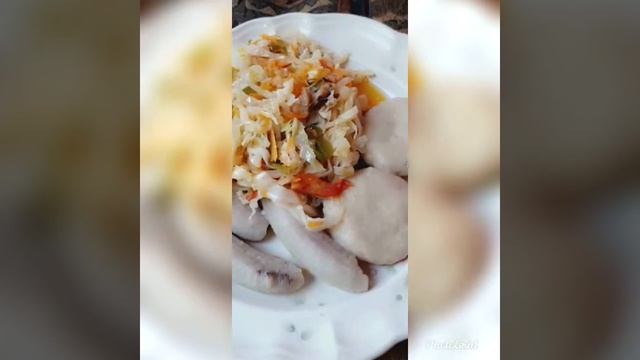 Cabbage and Saltfish w/ Dumplings and Banana смотреть онлайн