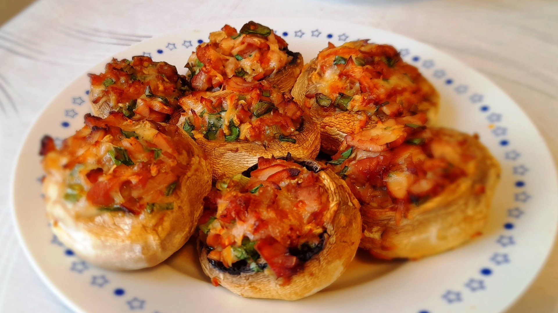 Шампиньоны фаршированные куриным филе смотреть онлайн