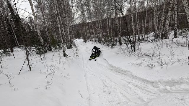 Снегоход Бурлак АЗИМУТ и Буран с РМЗ 550 смотреть онлайн