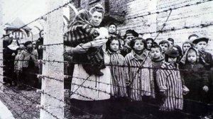 Узники лагерей