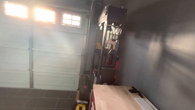 DeWalt 8” Vise Mounted to Milwaukee 40” Stainless Steel Work Station (no drilling into work station смотреть онлайн