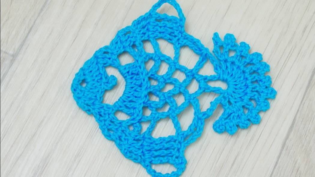 Аппликация РЫБКА крючком.Что связать из остатков пряжи. Уроки вязания Crochet applique. Урок 81 смотреть онлайн