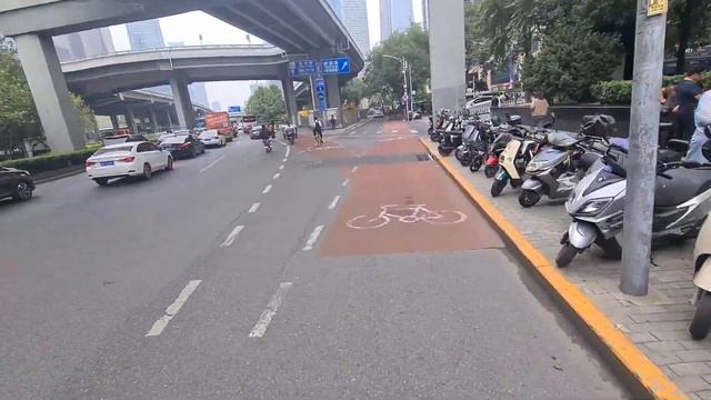 Легендарный Русский рынок в центре ПЕКИНА, цены на шубы, продукты и вещи в КИТАЕ 2024 смотреть онлайн