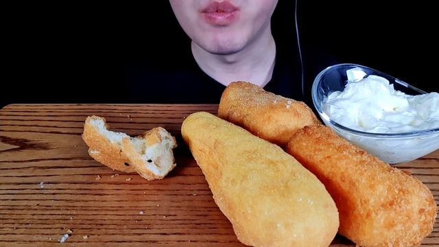 ASMR 못난이 꽈배기 도너츠 먹방 CRUNCHY TWISTED DONUT MUKBANG EATING SOUNDS