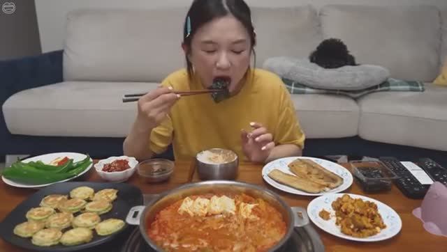 Корейская кухня. Мукбанг. ASMR. смотреть онлайн