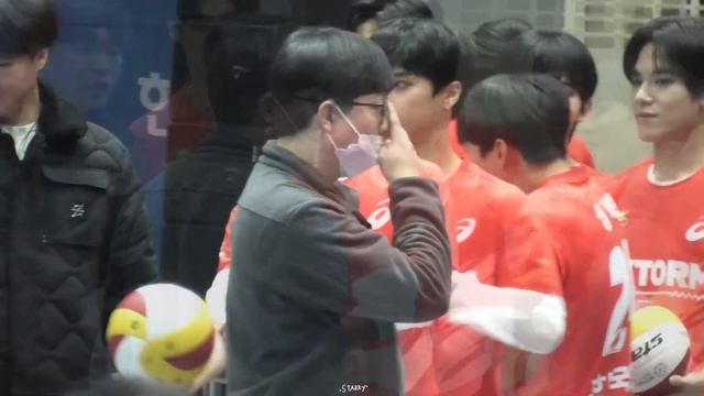 230205 [VIXTORM 시구] TAN 티에이엔 재준 배구시구 직캠 смотреть онлайн