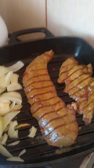 Bife De Fígado Acebolado