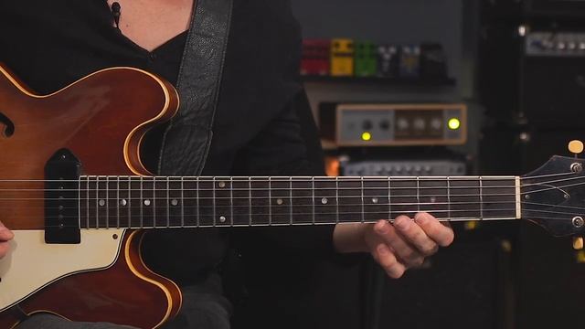Adding Chords to Blues Solos Guitar Lesson - Call and Response for Blues смотреть онлайн