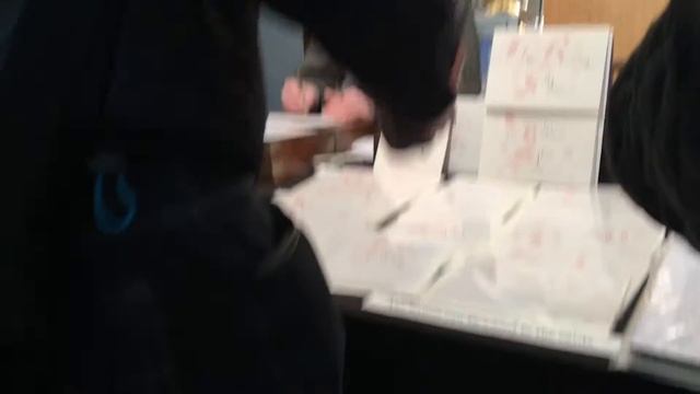 My First Solo Trip (and vlog) to London смотреть онлайн