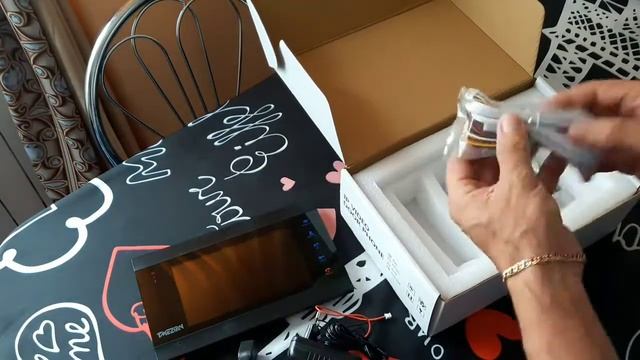 TMEZON Home Intercom System Wireless WiFi Smart IP Video Doorbell 7 Inch with 1x1200TVL Wired Door смотреть онлайн