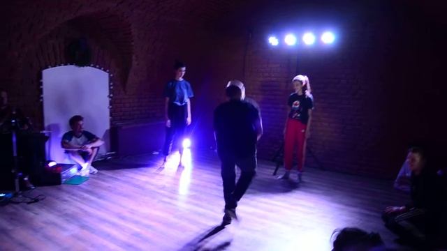 Alina vs. Anya vs. Muravey (1 круг) смотреть онлайн