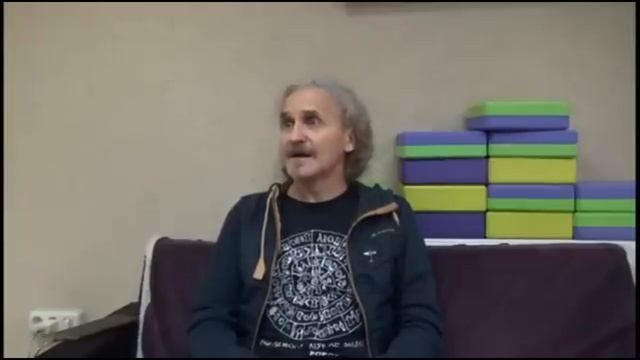 Ты Сам Себе Диагноз Ставишь.Ты Загнал Себя.Это Твой Уникальный Мир смотреть онлайн