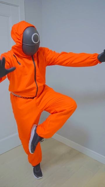 I'm playing Squid 2 with cheats! #funny #squidgame2 #comedy смотреть онлайн