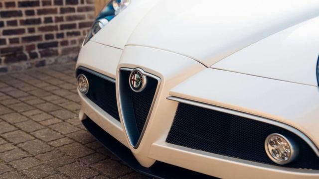 Alfa Romeo 8C Spider настоящая автомобильная жемчужина