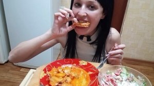 МУКБАНГ/КРЫЛЫШКИ  С КАРТОШКОЙ