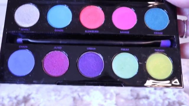 Urban Decay Eyeshadow Palette Collection смотреть онлайн